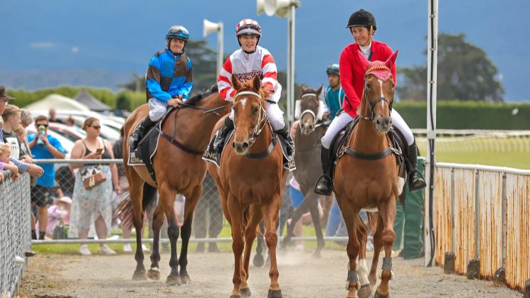 Moerman scores first winning ride - LOVERACING.NZ